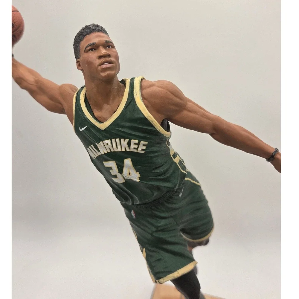 McFarlane Toys NBA Giannis Antetokounmpo Milwaukee Bucks Figure Dunking 34 Green